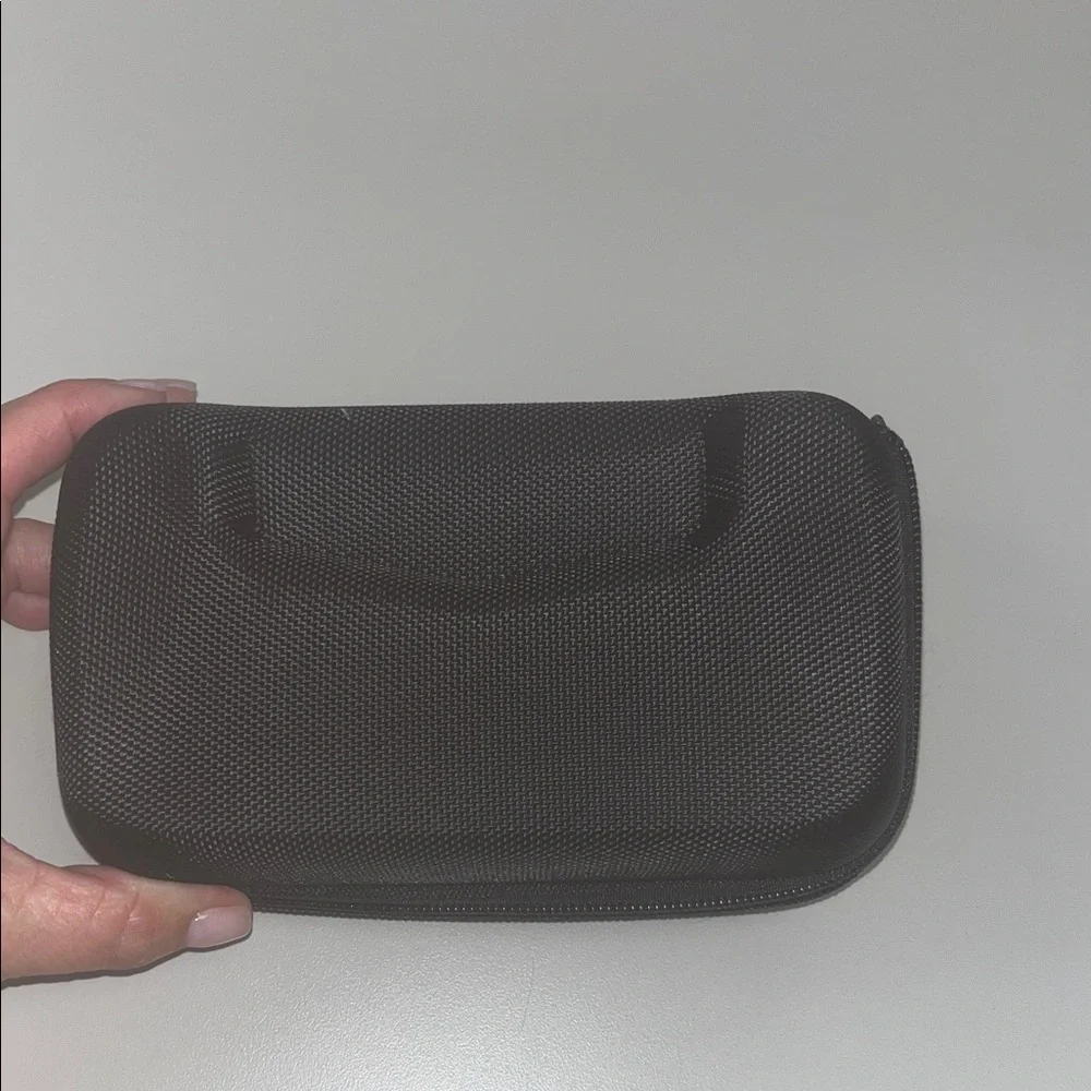 GIEADUN Black Sunglasses Case only preowned